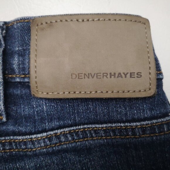Denver Hayes Men's Size 38/30 Medium Wash Straight Legs Blue Jeans - Picture 11 of 14